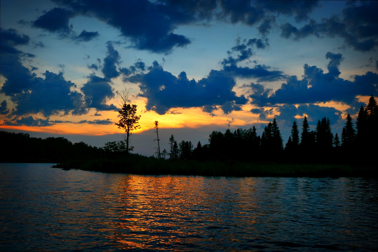 Landscape Nature Sky Water Clouds  - AlainAudet / Pixabay